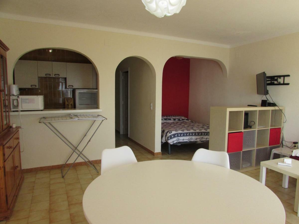 Escapade 2 Apartment Roses Room photo